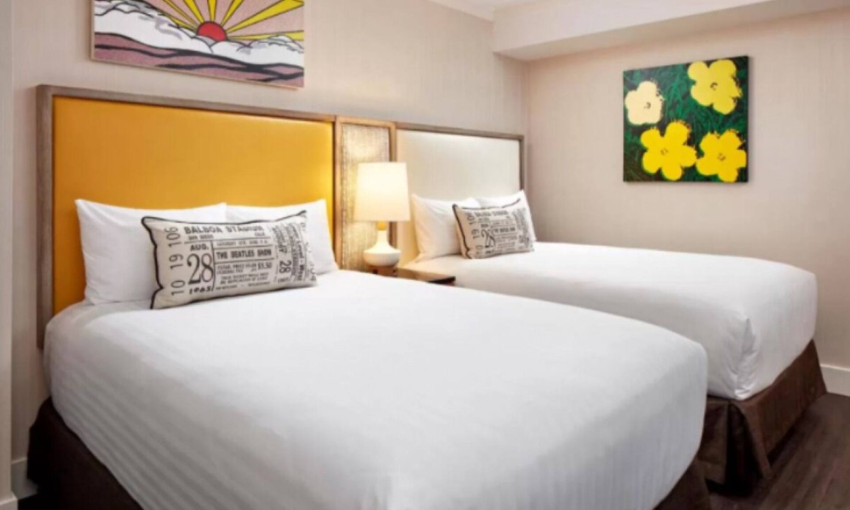 Civic Core House | 2 Contemporary Units, Just a few blocks from Gaslamp Quarter! Valet Parking!