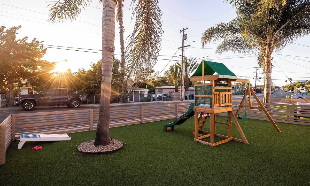 Linda Vista House | 2 Homes in 1! | 10 Min to Beach | Kid's Playset