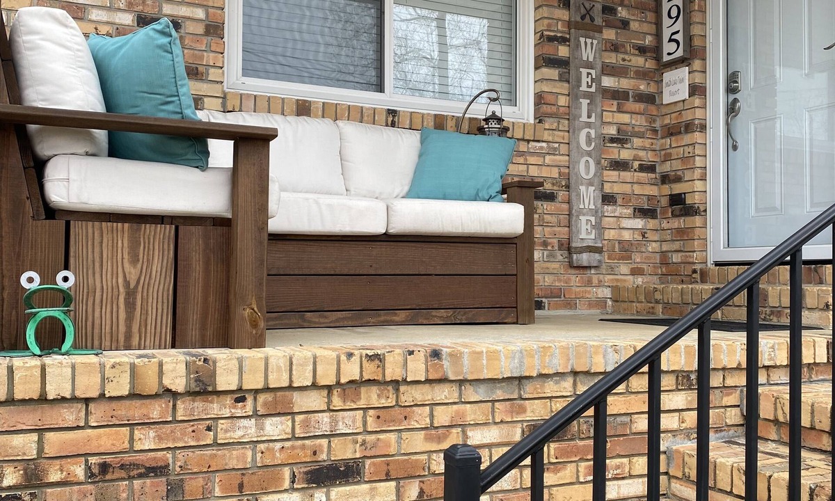 Jasper House | 295 is 5 minutes from dam with boat launch and tritoon boat for rent.