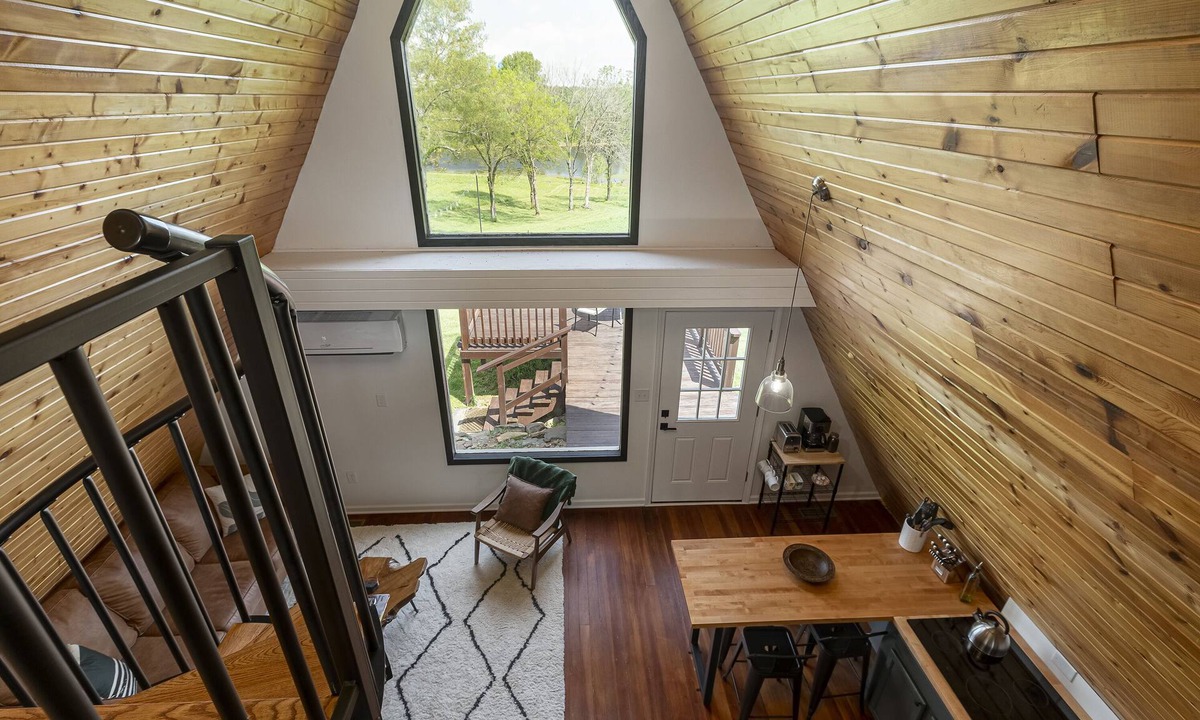 Makanda Cabin | 2BR A-Frame Cabin w/Hot Tub Near Wine Trail