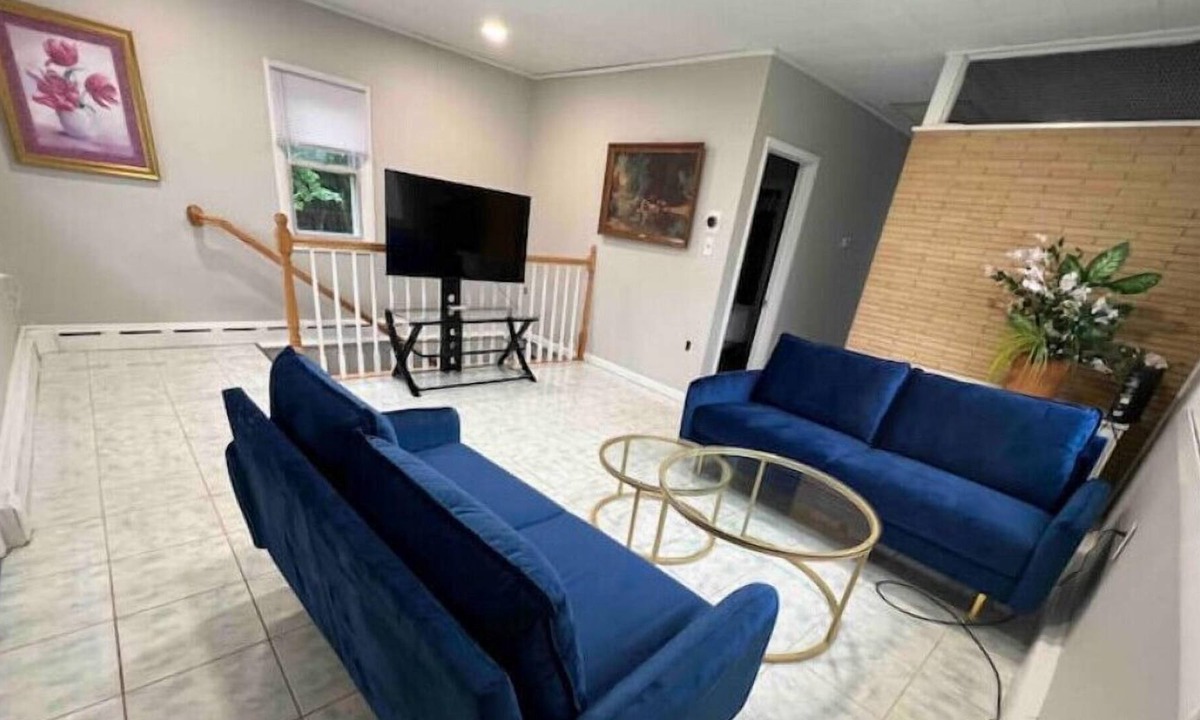 Croydon House | 3 beds 2 bath at the end of the street