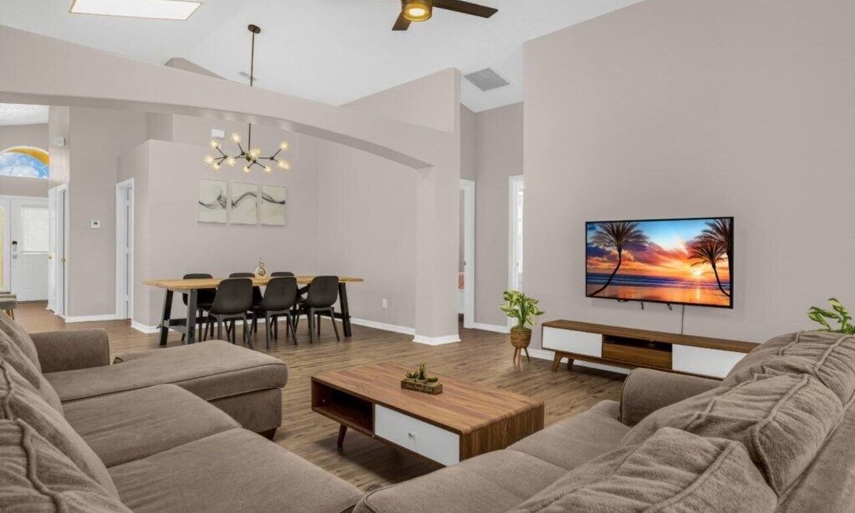 Windsor Palms House | 5 Bedroom/4 Bathroom/Indian Creek (2504 OL)