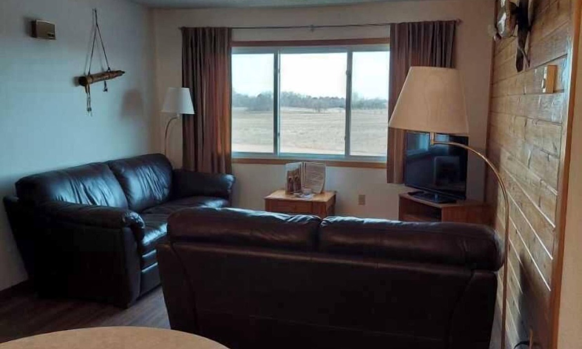 Devils Lake Condo | #6 Classic 2 Bedroom 1 Queen 3 XL Twin, 1 bathroom Top Floor