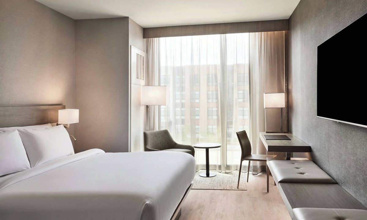 Chesterfield Hotel | AC Hotel by Marriott St. Louis Chesterfield
