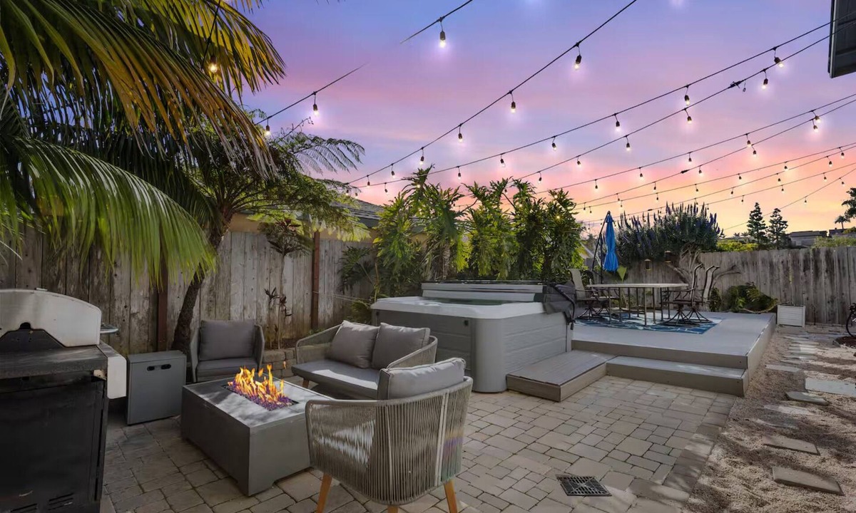 Point Loma Heights House | Air Conditioning+Parking+BRAND NEW 7-person Spa!