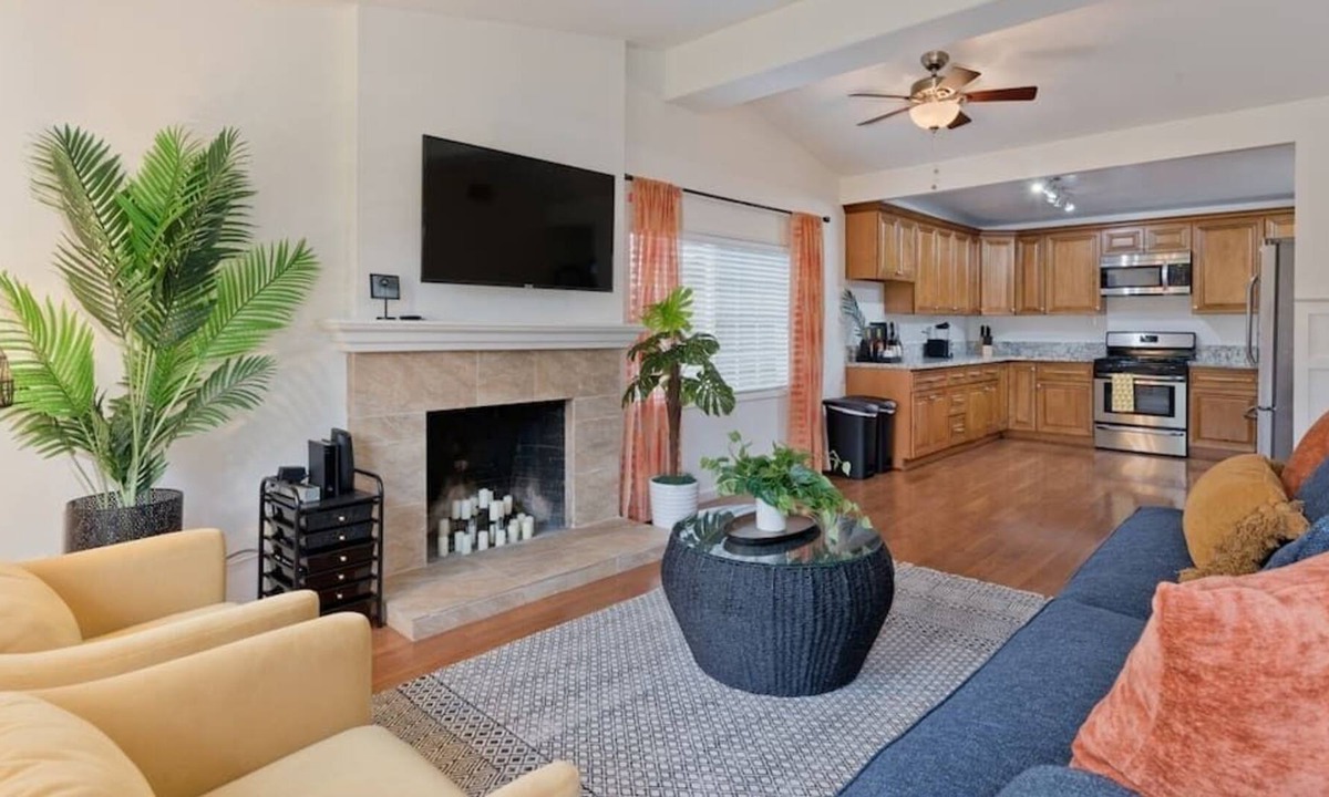 Serra Mesa House | Amazing 3d/2ba Home, Close to All SD Has to Offer!
