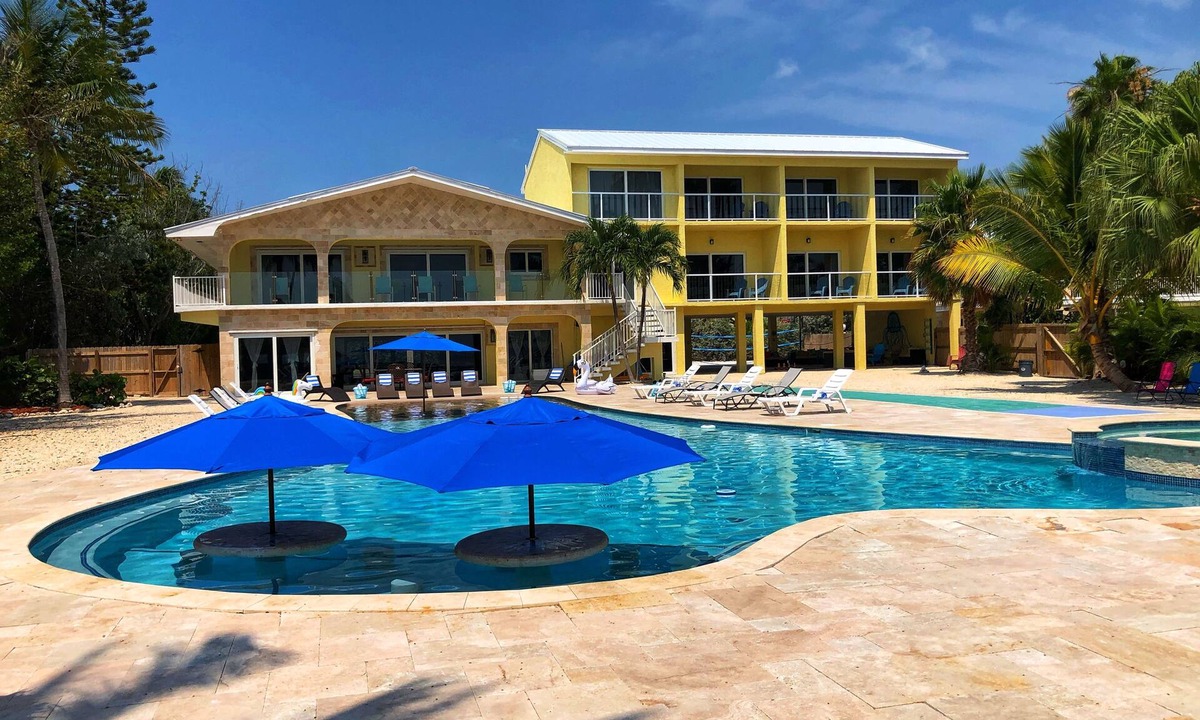 Marathon House | ASK ABOUT Sept-Oct2026 SPECIAL! 14Bd10Bth Home Comfortably Accommodates Up to 30