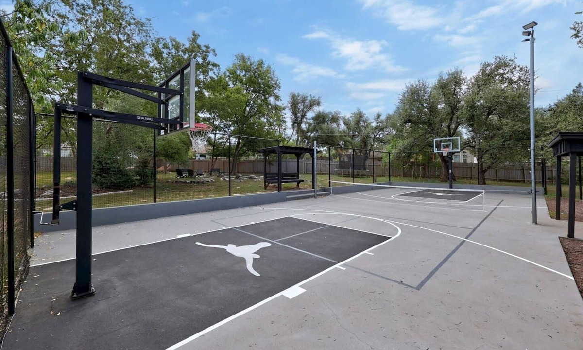 Northview Hills House | Austin Oasis: Pool, Pickleball, Hot Tub, Sleeps 10