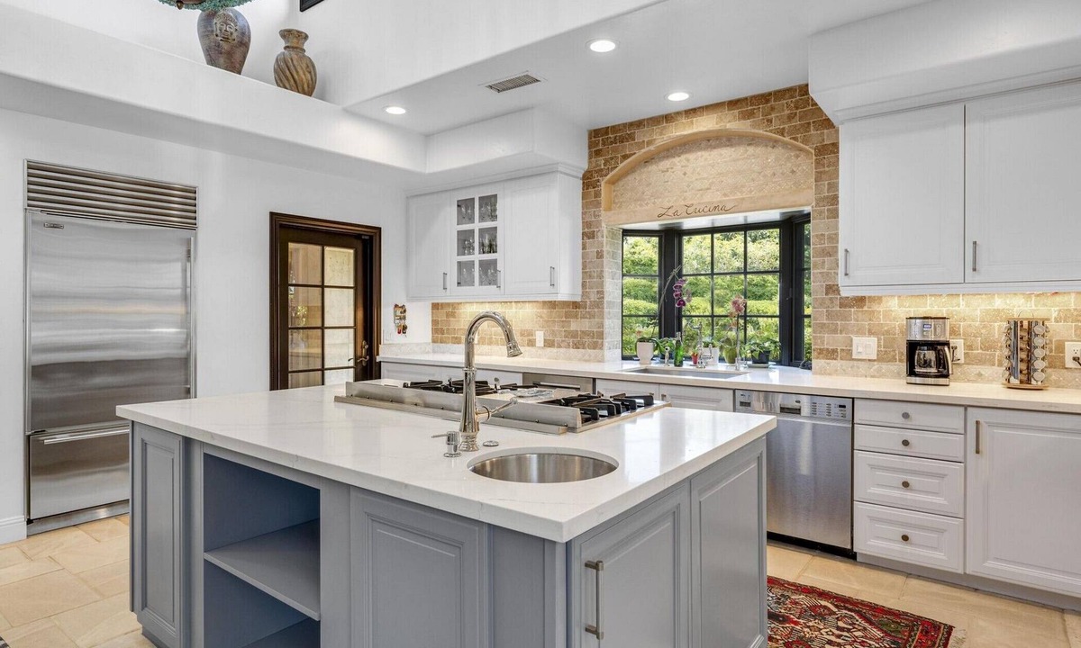 Hidden Valley House | B5370 Bee by the Sea
