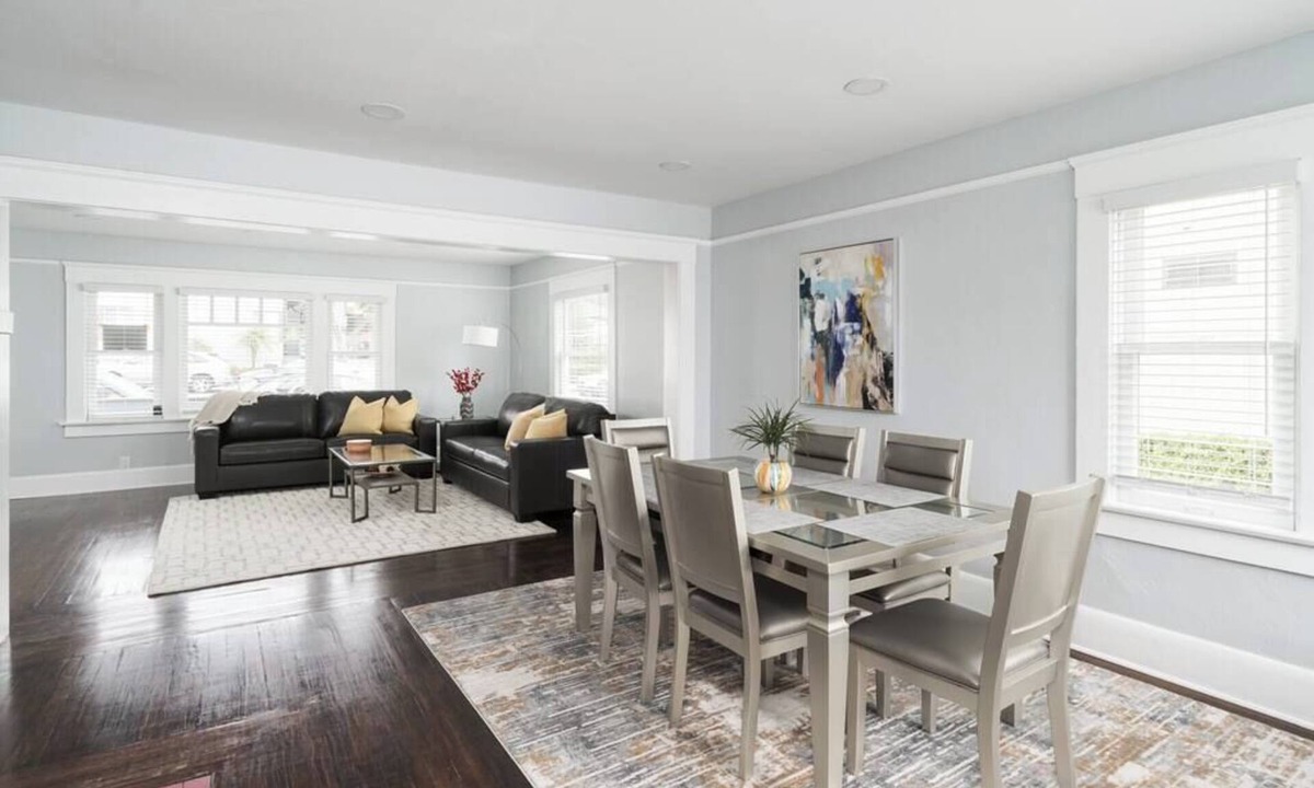 Bankers Hill Apartment | Bankers Hill Roomy Apt - 7 Min Walk to Downtown