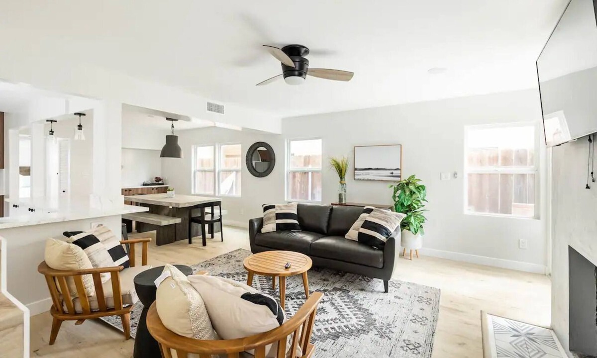 Crown Point House | Beach Home W AC - 5 BR - Free Parking - EV Charge