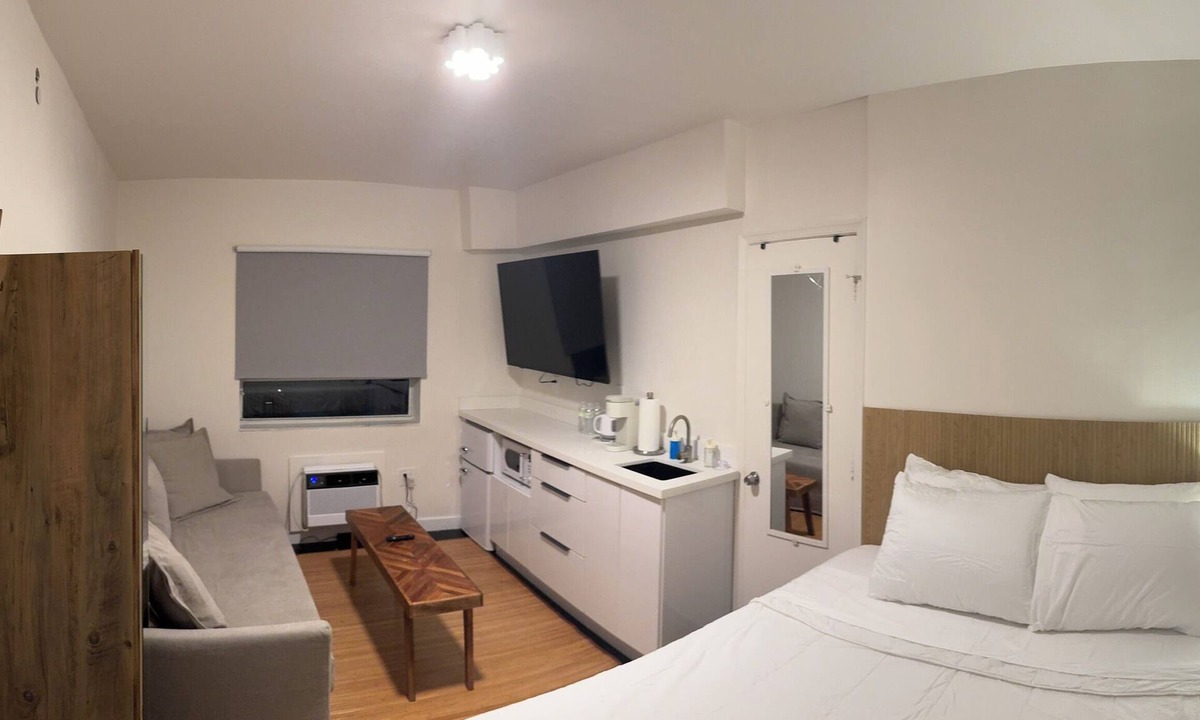South of Fifth Condo | BeachFront On The Sand Unit #326 South of 5th, 335 Ocean Dr, Miami Beach