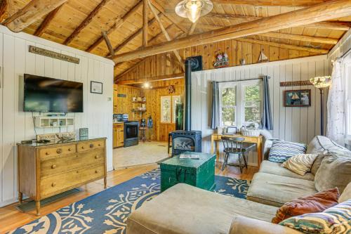Greentown House | Boat, Hike & Fish: Rustic Greenwood Retreat
