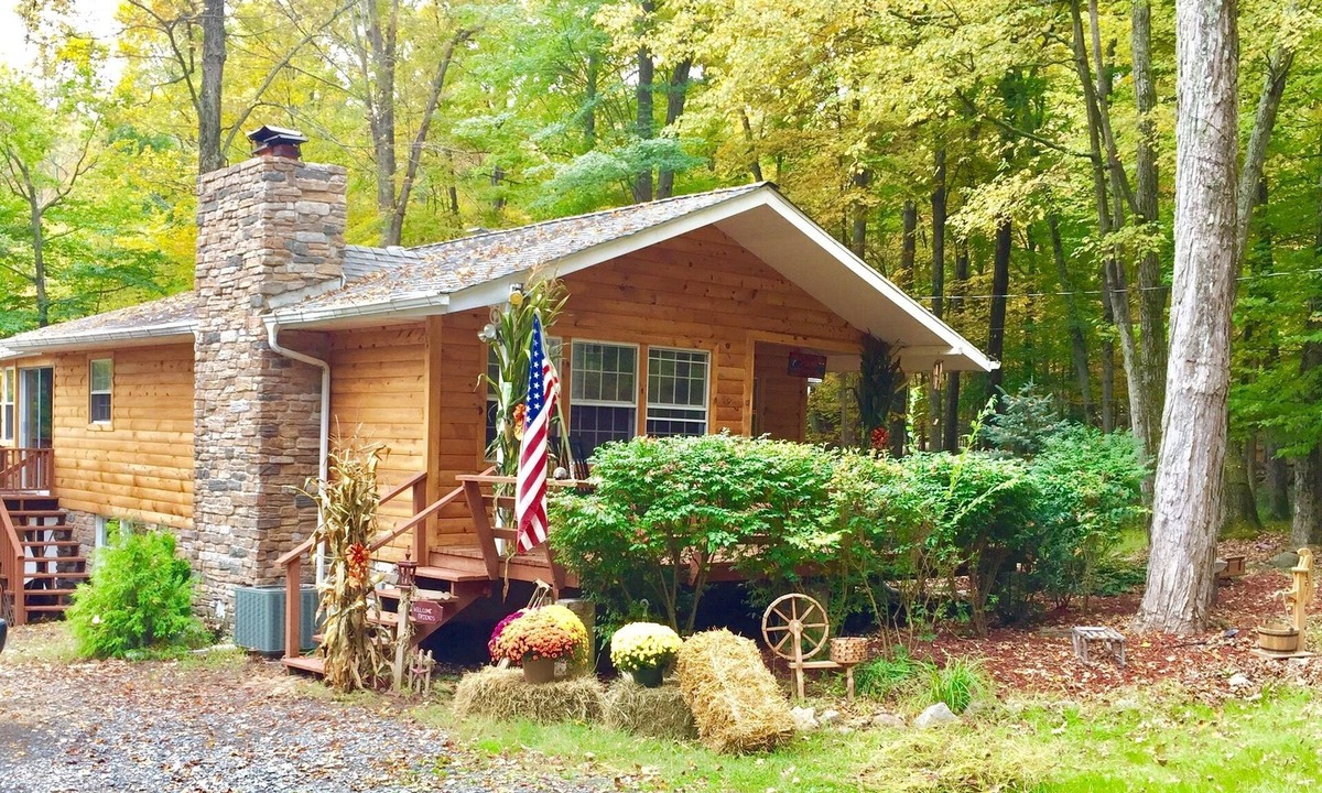 Greentown House | Bob's Big Woods Bungalow - 3 Bedrooms-3 Bath - A/C and Wifi