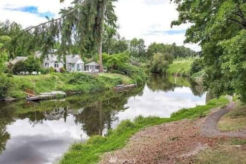 Bothell House | Bothell River house