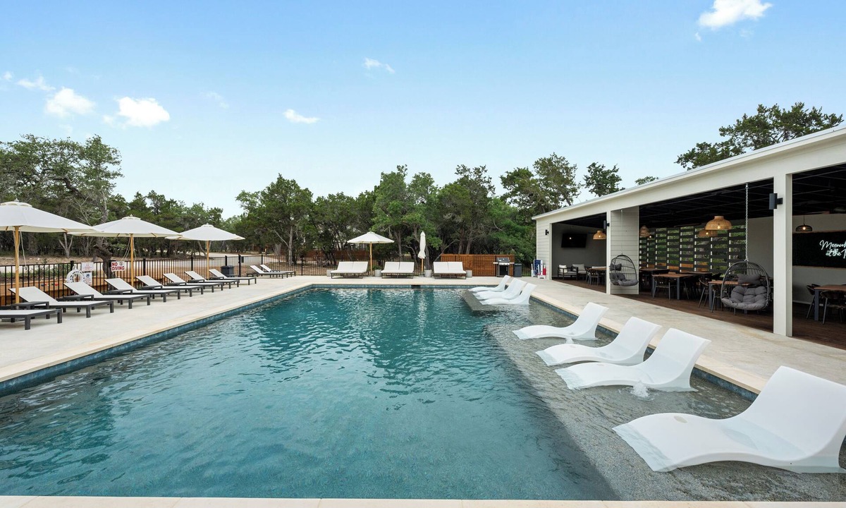 Wimberley Resort | Boutique Resort for Weddings & Retreats w/Pool, Wellness, Pickleball, & More!