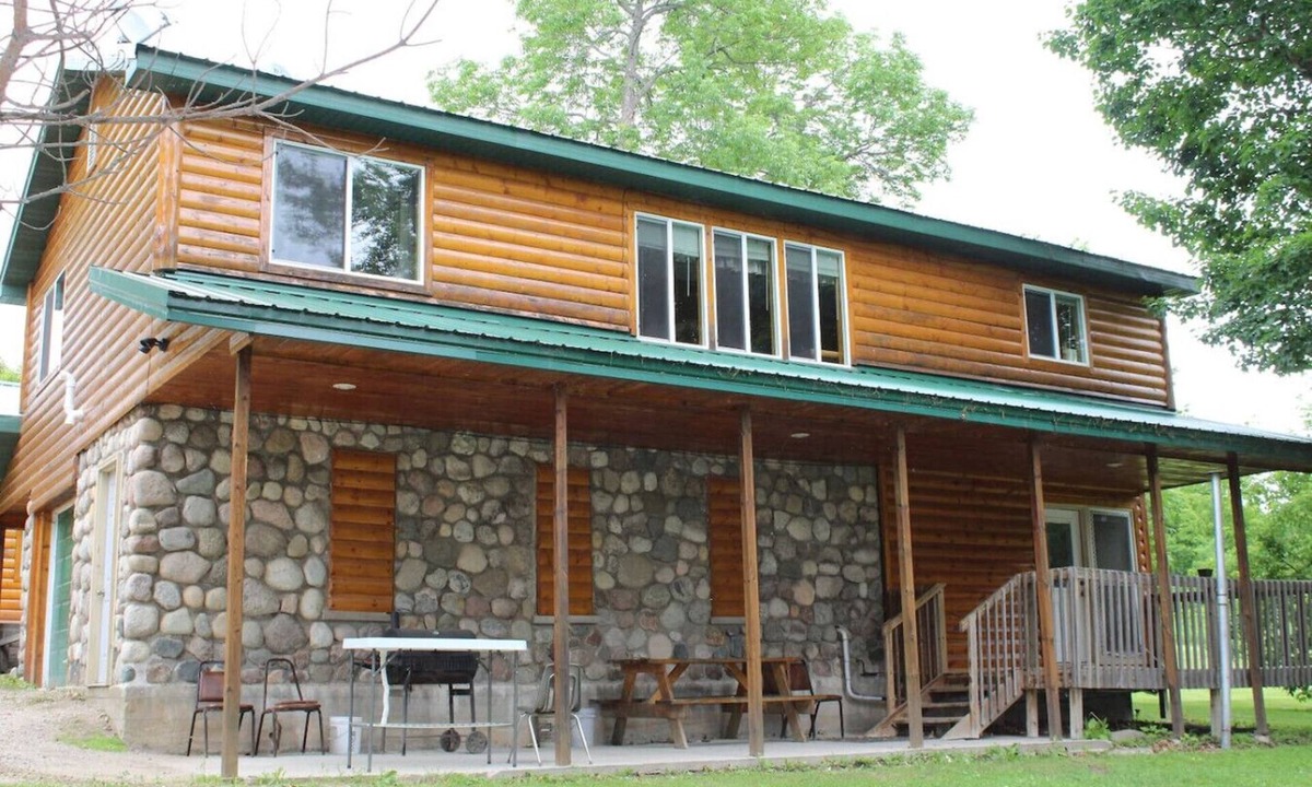 Deer River Cabin | Bowstring Shores Resort - Deer River, MN