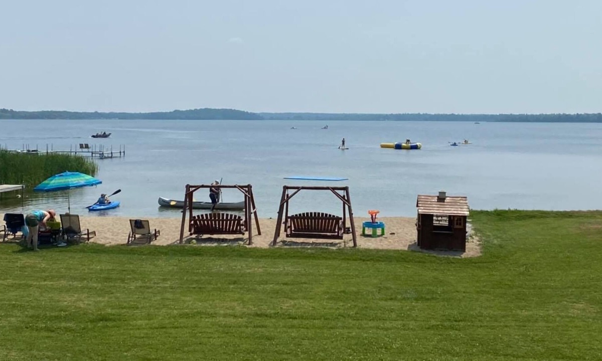 Hines Resort | Cabin 1 Lakefront Screen Patio Beach Dock Resort Amenities Resort Amenities Fish