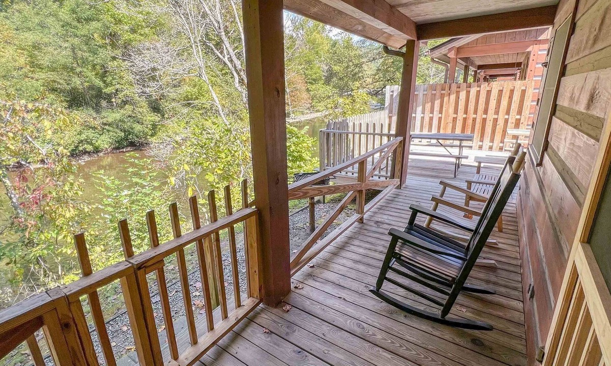 Cherokee Cabin | Cabin #3 - Riverfront w/Large Back Deck and more!