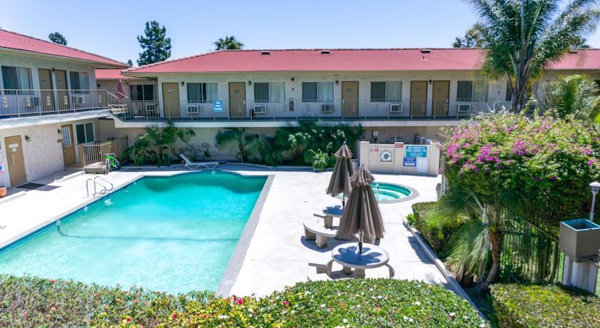 Clairemont Hotel | California Suites Hotel