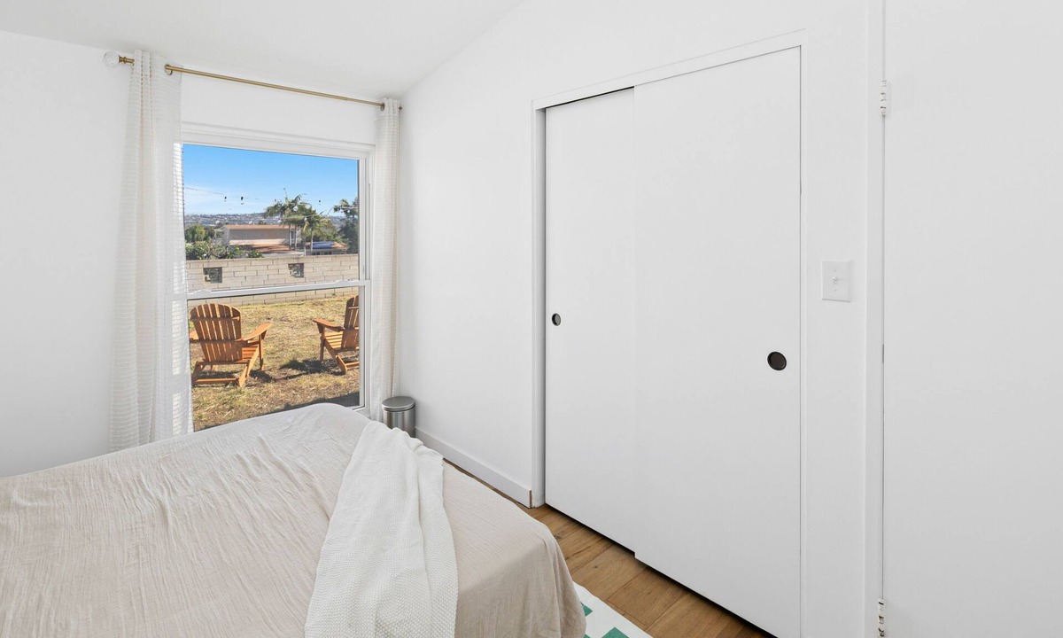 Serra Mesa House | Casa Sunset cozy home in central SD, views, fire pit, and games & pet friendly!