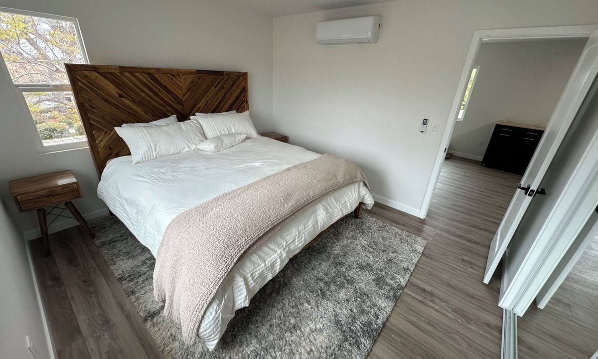 Clairemont Mesa West House | Charming 1-bedroom 1-bath in marvelous San Diego with AC