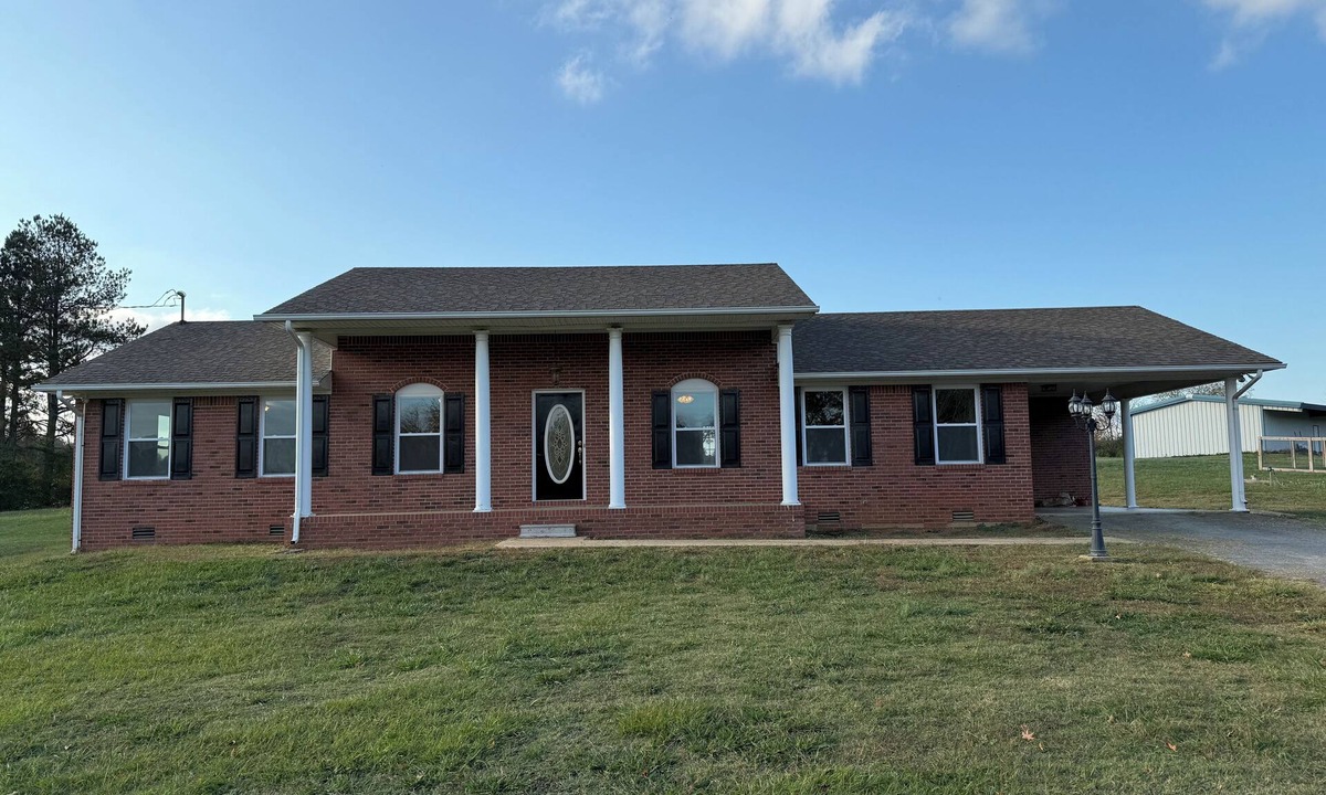 Lawrence County House | Charming 3-bedroom house with WiFi and AC in beautiful Loretto