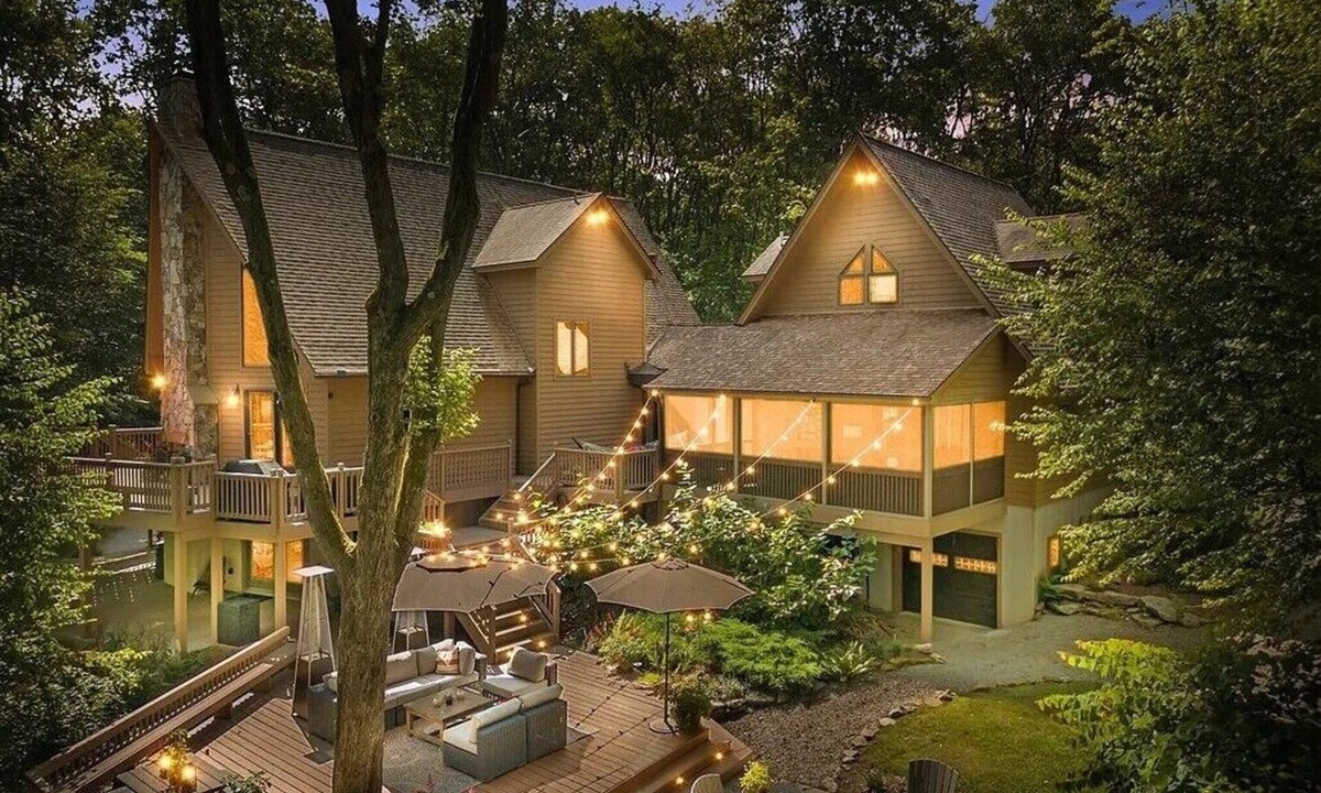 Jones Mills House | Charming 5-Bedroom Mountain Chalet Near Seven Springs & More