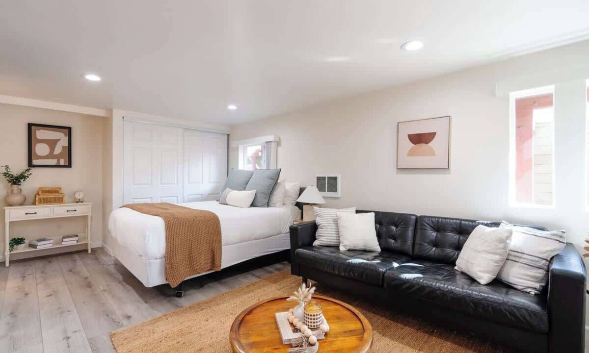 Mission Hills House | Charming Mission Hills Studio w/Patio