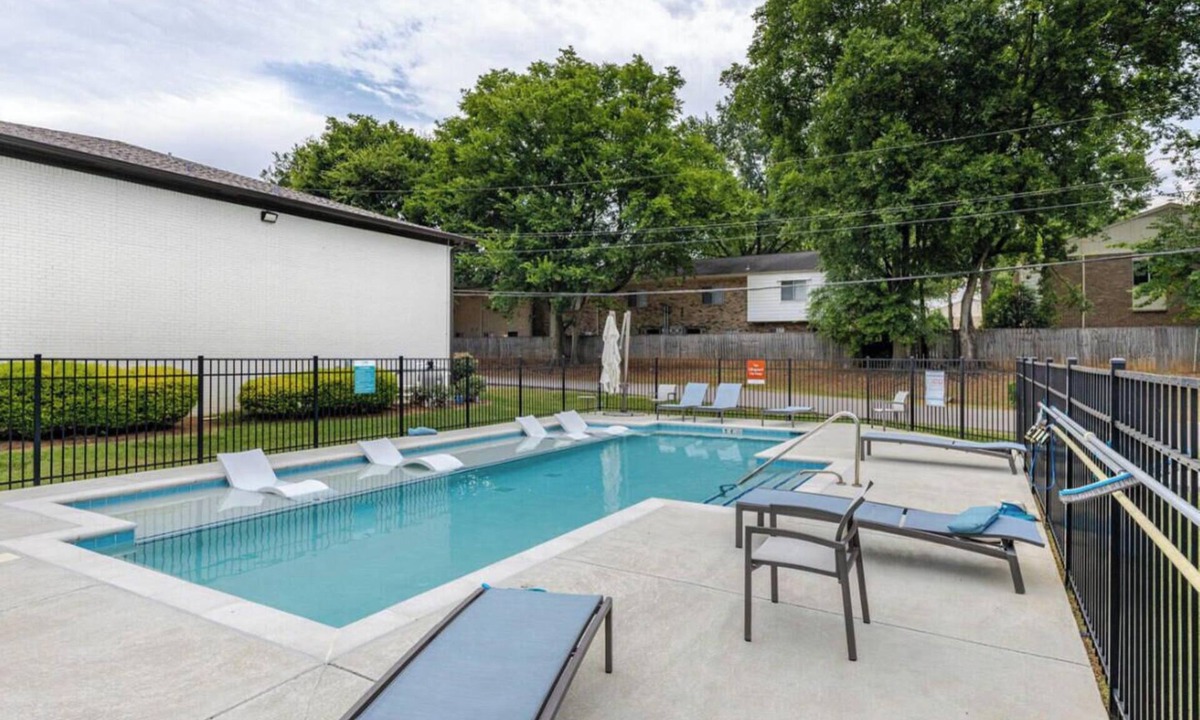 Sherwood Park Apartment | Charming studio apartment in awesome Huntsville near Redstone Arsenal