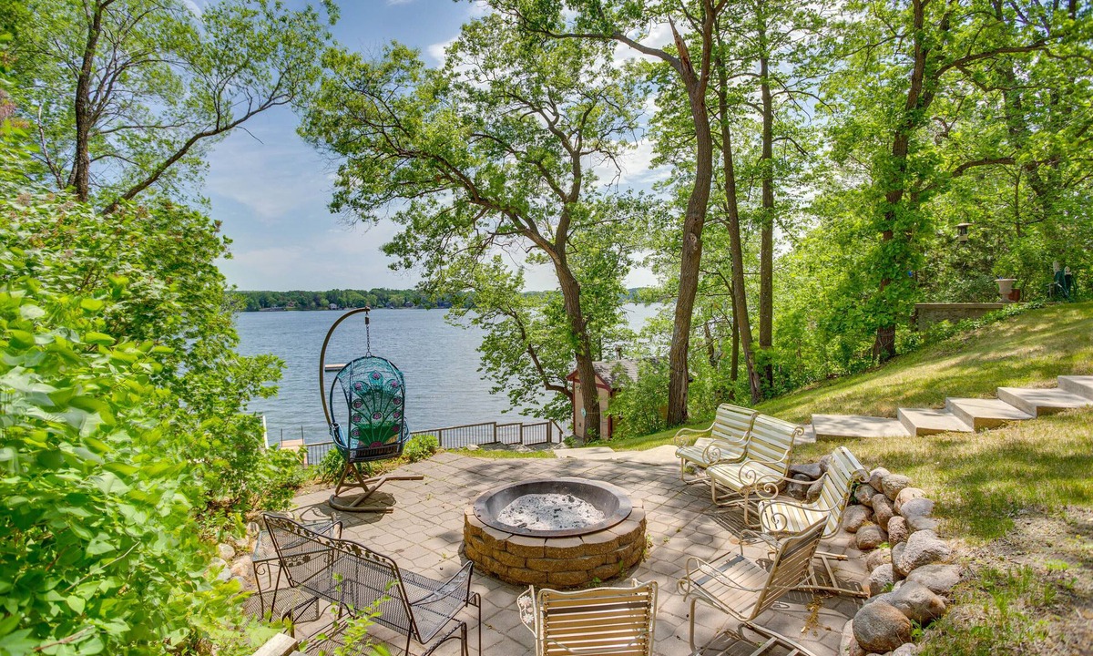 South Haven Cottage | Charming Waterfront Cottage w/ Private Dock!