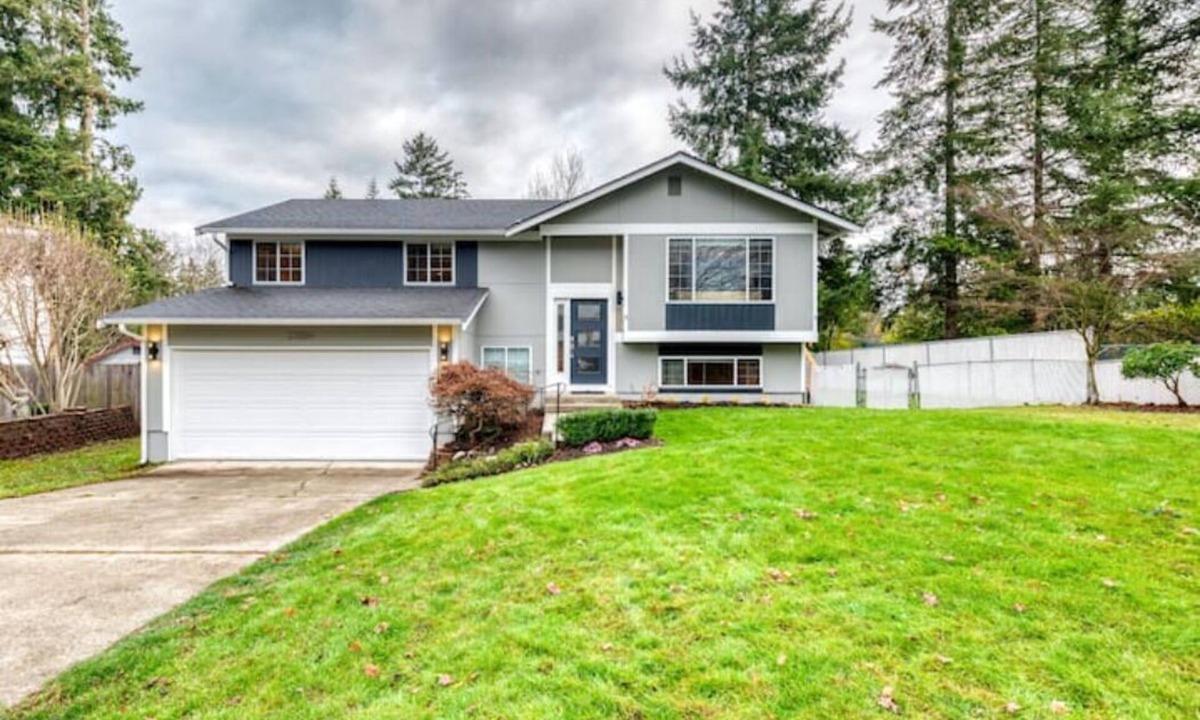 Kent House | Chic & Spacious 5 BR Stylish House! Prime Location, Free Parking, Fast Wi-fi