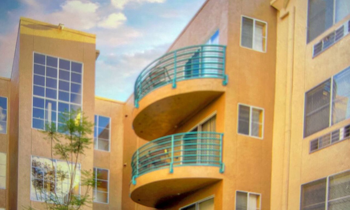 Mission Valley Apartment | Comic Con! Sleeps 6- 2-bedroom-2 bath hotel suites/condo with AC in San Diego.