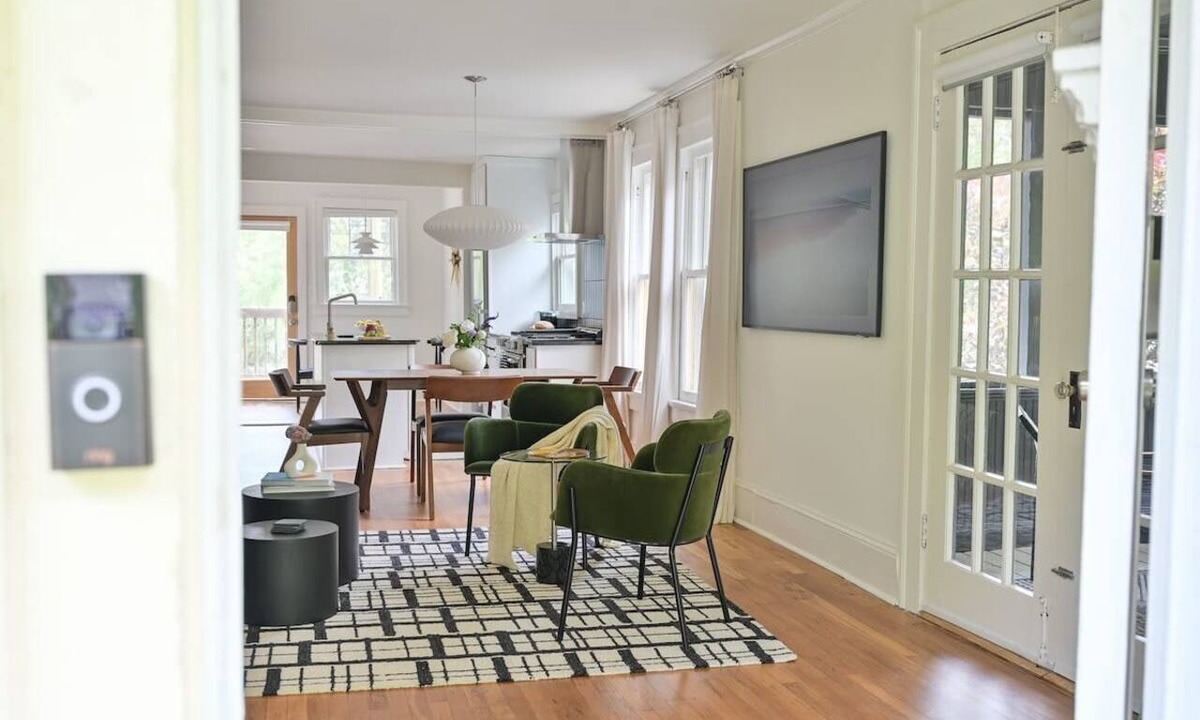 Reynoldstown Apartment | Coming in Hot