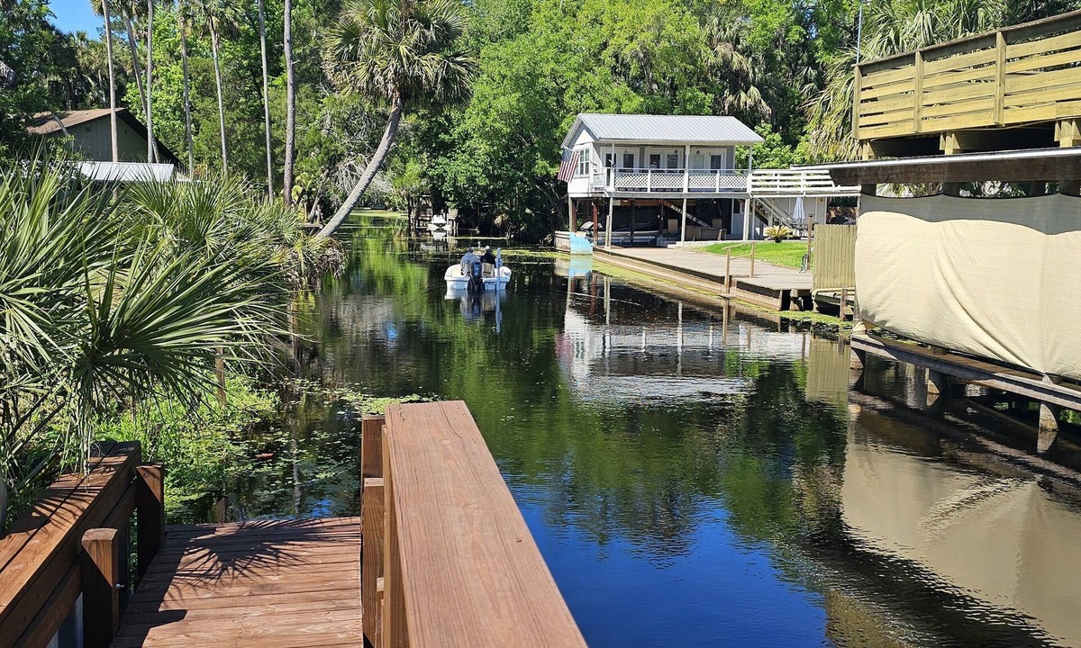 Astor House | Cozy canal front house with its own boat ramp and dock. Amazing waterfront view.