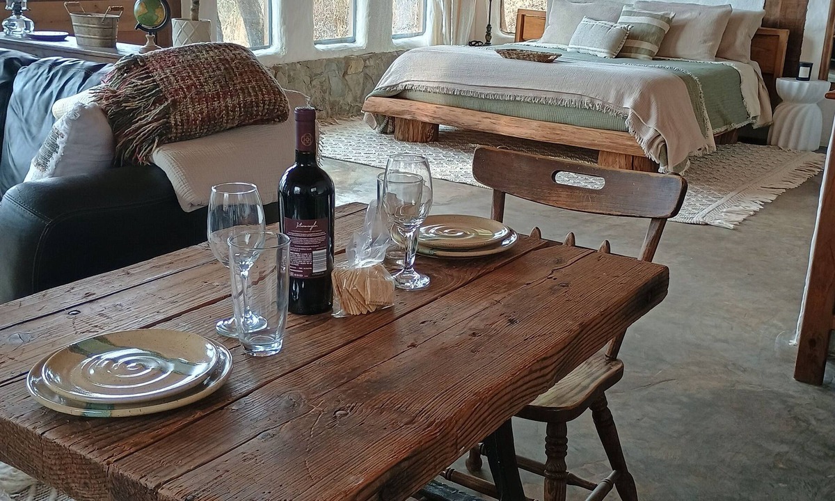 Chickamauga Cabin | Cozy earth home with incredible views in Chickamauga