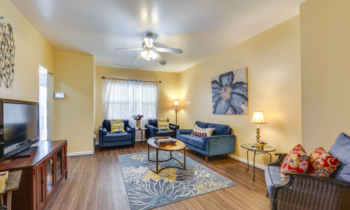 East Pittsburgh House | Cozy East Pittsburgh Home - 7 Mi to Frick Park!