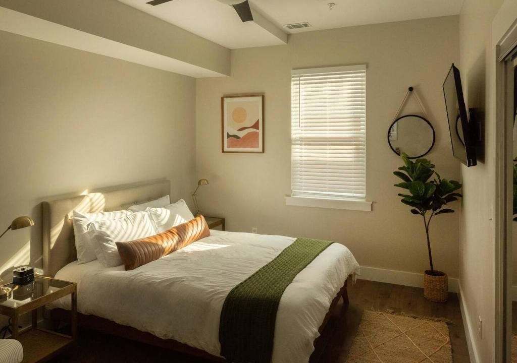 Old West Broad Neighborhood Apartment | Downtown, contemporary, 2 bedroom, Roof Terrace! 3A