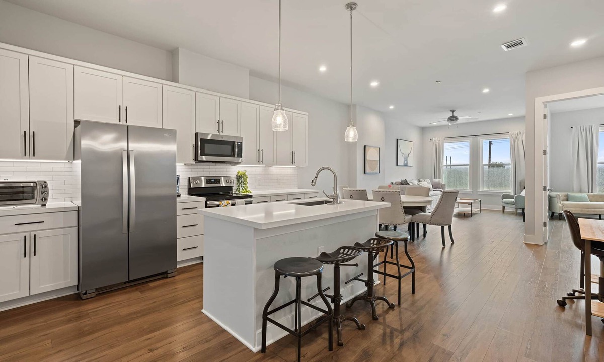 MLK House | E Austin Condo-sleeps 6, near dtwn&airport