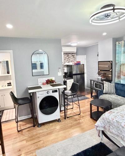 Queen Village Apartment | Entire rental studio unit in Queen Village Philly