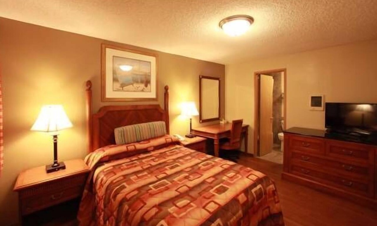 West Eugene Hotel | Executive Motel
