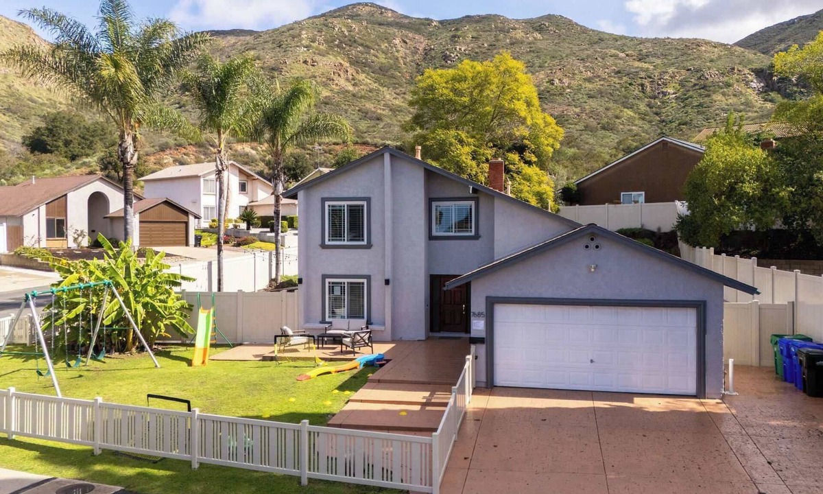 San Carlos House | Family Oasis w/Mountain Views & Playset