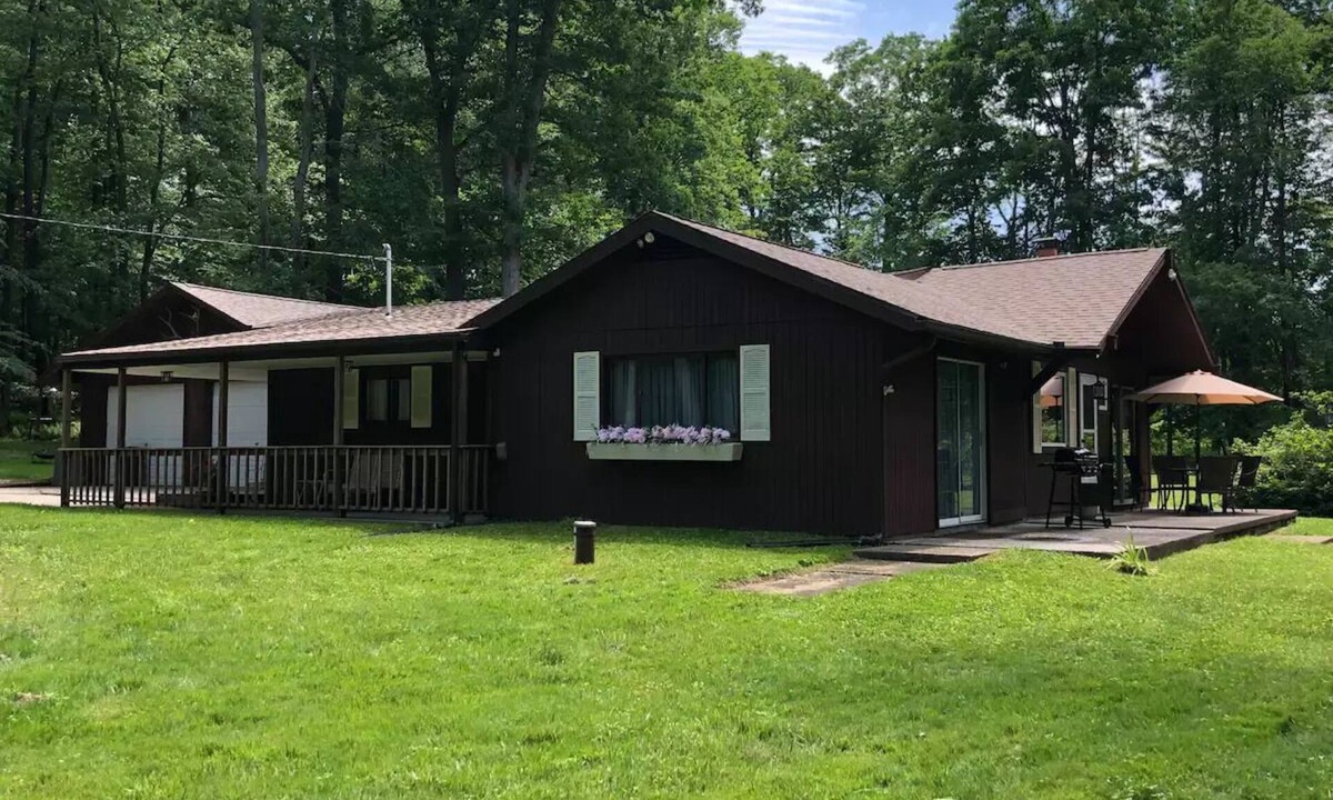 Farmington House | FernRockCabin- A Peaceful getaway in the Laurel Highlands of PA