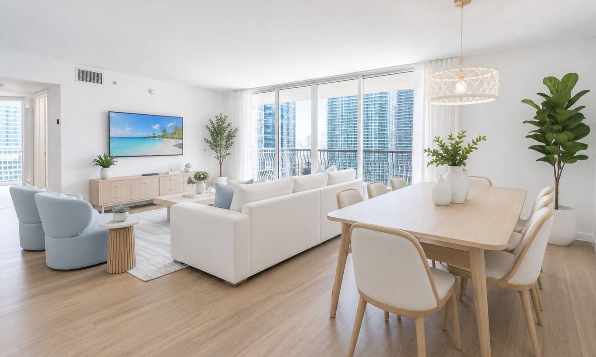 East Village Apartment | Gaslamp District Gem Walk to Dining