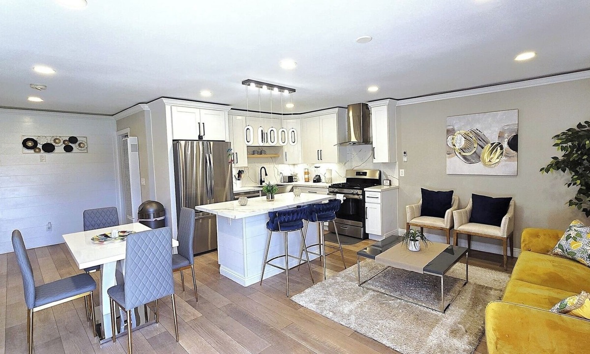 La Presa House | Gillespie Dr 2BR 1BA Unit A | Near Downtown SD