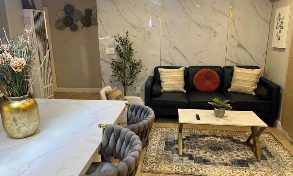 La Presa House | Gillespie Dr 3BR 2BA Unit B | Near Downtown SD