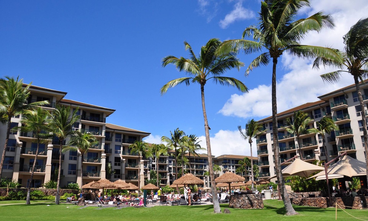 Kaanapali Villa | Gorgeous 2-bedroom Ocean Front Villa Right on the Beach