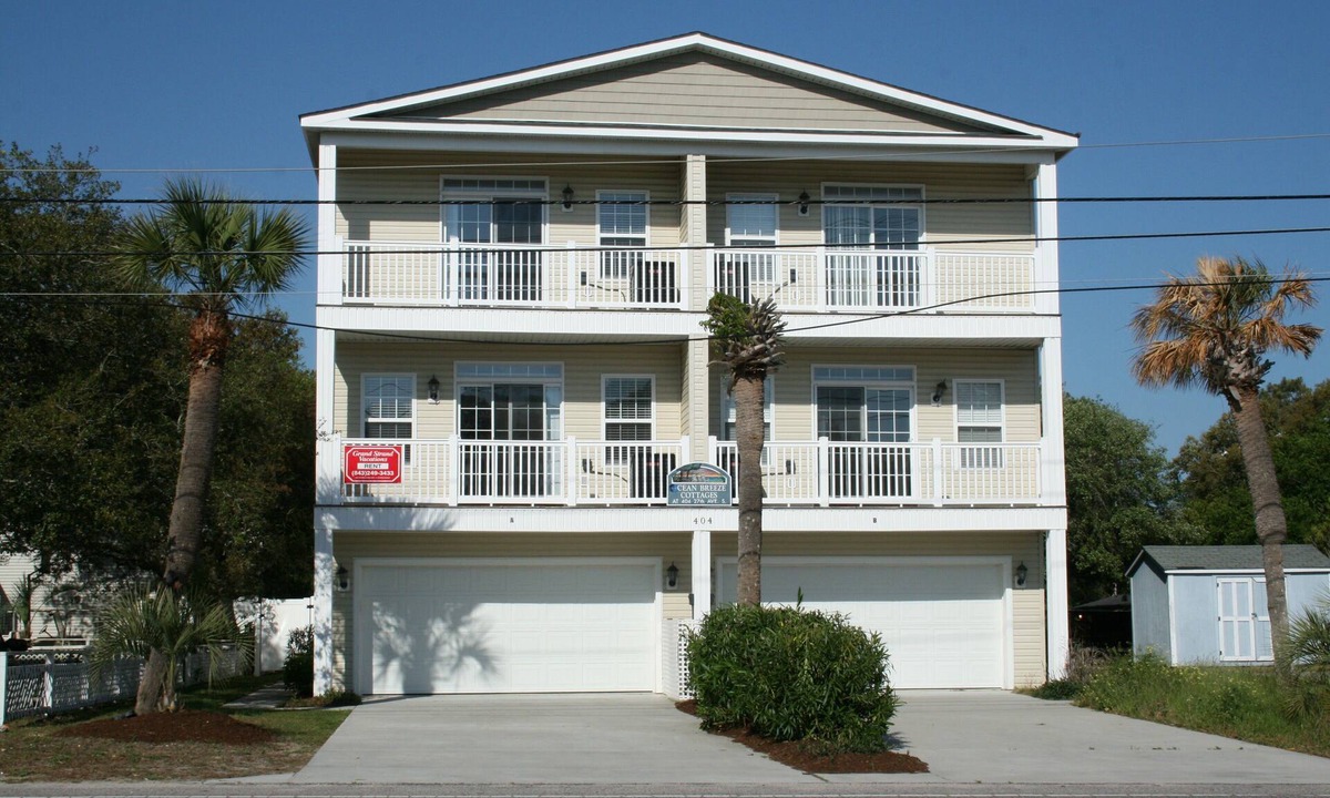 Crescent Beach House | Grand Ocean Getaway III, Private Pool !