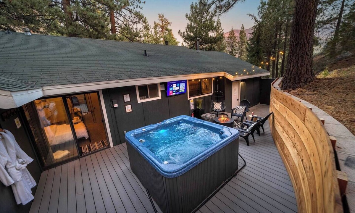 Tahoe Village House | Hot tub, fire pit, 6 min to beach & ski, sleeps 6