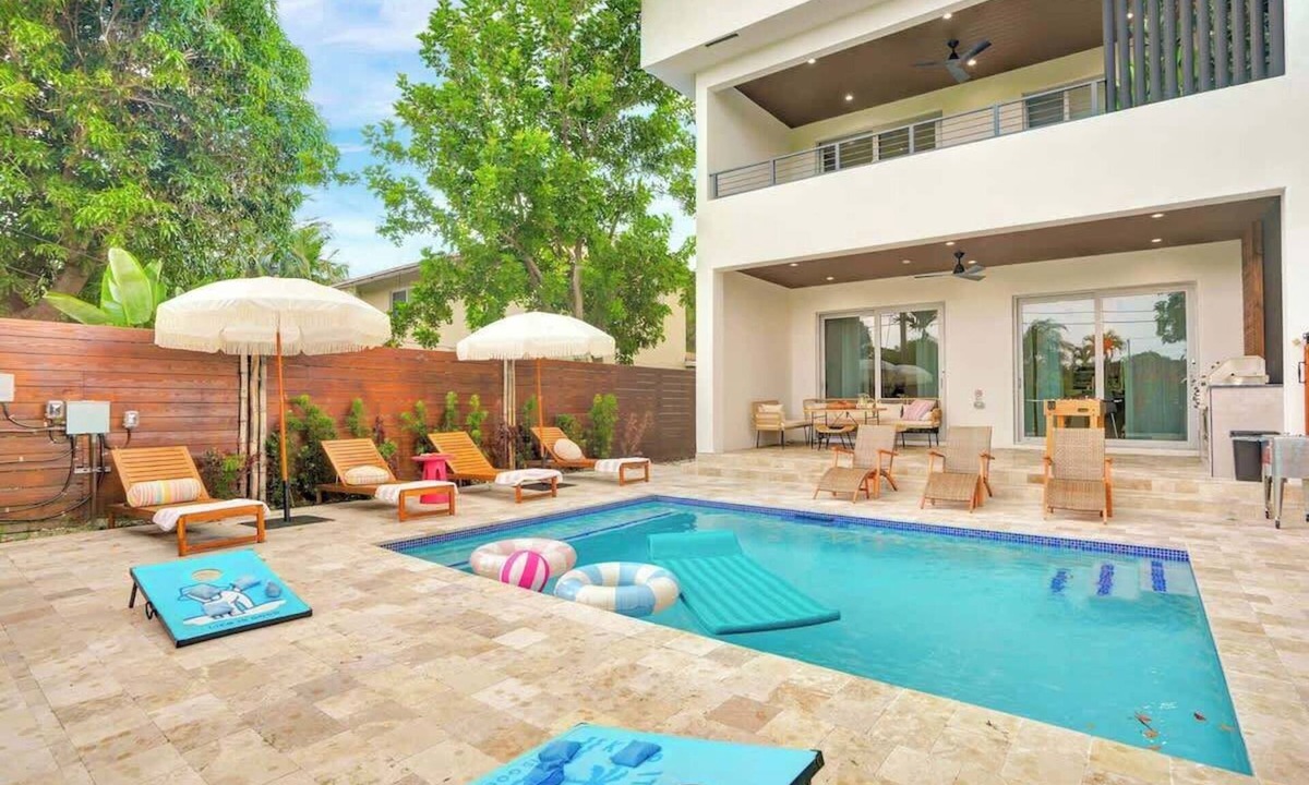 Poinsettia Heights House | HTD Pool-Jacuzzi-BBQ-Games-Near Las Olas 1